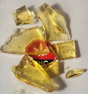 White Rhino Shatter - 1g (11 Lemon)