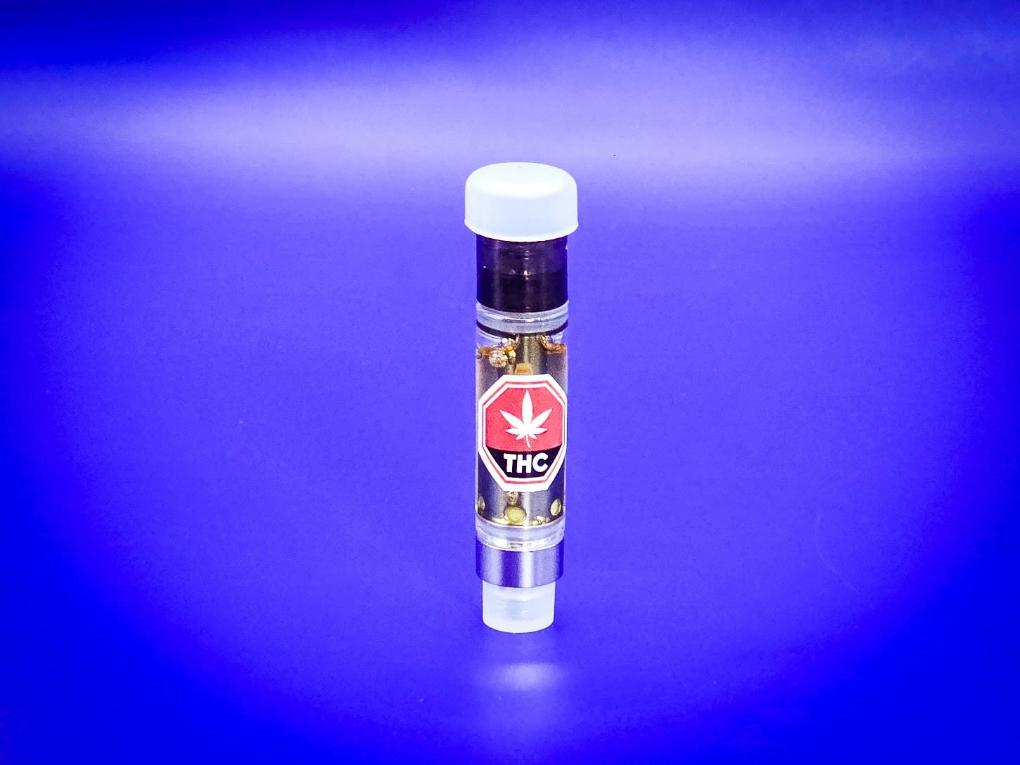 Source photograph: Electric Blue Raspberry Liquid Diamond Vape Cart –